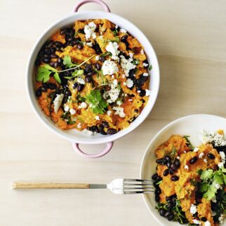 Süßkartoffelpüree mit schwarzen Bohnen und Feta Süßkartoffelpüree mit schwarzen Bohnen und Feta