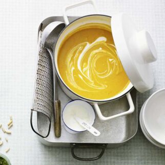 Kürbis-Maronen-Suppe Kürbis-Maronen-Suppe