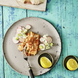 Fisch mit Walnuss-Paprika-Paste Fisch mit Walnuss-Paprika-Paste