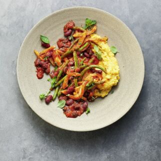 Drei-Bohnen-Eintopf mit Fenchel und Polenta Drei-Bohnen-Eintopf mit Fenchel und Polenta