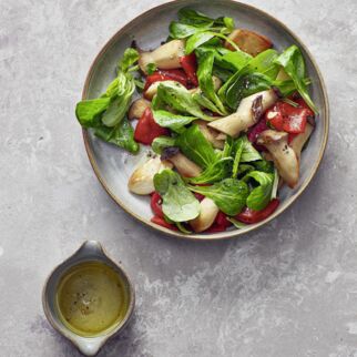 Pilz-Feldsalat mit Paprika Pilz-Feldsalat mit Paprika