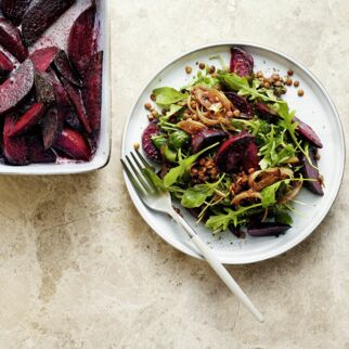 Gebratene Rote Beten auf Linsen-Rucola-Salat Gebratene Rote Beten auf Linsen-Rucola-Salat