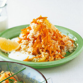 Mandel-Möhren-Couscous Mandel-Möhren-Couscous