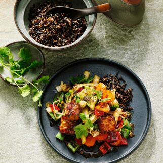 Orangen-Tempeh-Gemüse mit Reis Orangen-Tempeh-Gemüse mit Reis