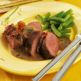 Zickleinrücken mit Bärlauch Zickleinrücken mit Bärlauch