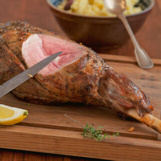 Lammkeule mit Skordalia Lammkeule mit Skordalia