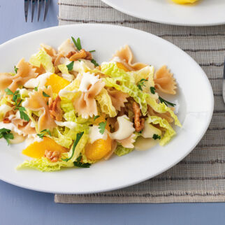 Nudelsalat mit Chinakohl und Orange Nudelsalat mit Chinakohl und Orange
