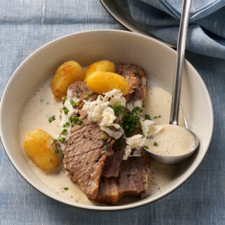 Quittensauce mit Meerrettich zu gekochter Ochsenbrust Quittensauce mit Meerrettich zu gekochter Ochsenbrust