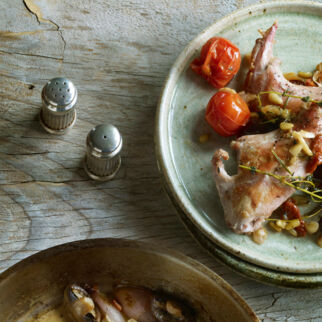 Kaninchen mit Oliven Kaninchen mit Oliven