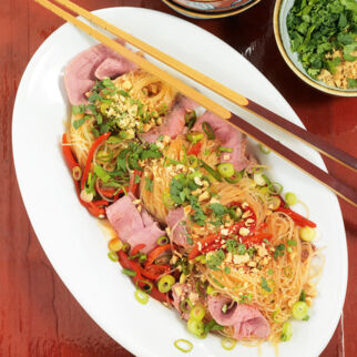 Glasnudelsalat mit Paprika Glasnudelsalat mit Paprika