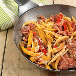 Schupfnudelgröstl mit Paprika Schupfnudelgröstl mit Paprika