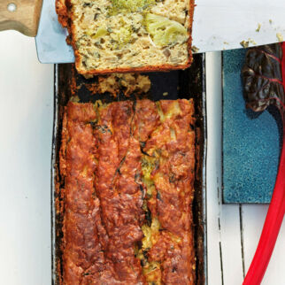 Quinoa-Mangold-Pastete mit Paprikasauce Quinoa-Mangold-Pastete mit Paprikasauce