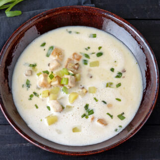 Hühnercremesuppe mit Pilzen und Estragon Hühnercremesuppe mit Pilzen und Estragon