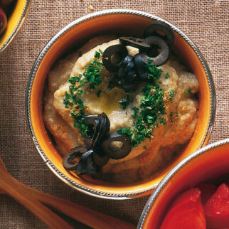 Auberginenpüree mit Tahina Auberginenpüree mit Tahina