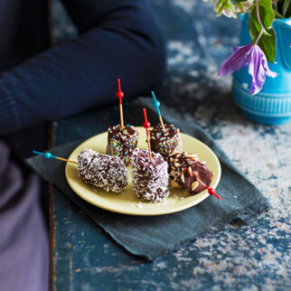 Schoko-Bananen am Stiel Schoko-Bananen am Stiel