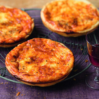 SCHWEIZER CHÄSCHÜECHLI SCHWEIZER CHÄSCHÜECHLI