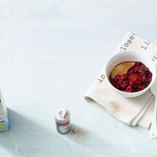 Griessbrei mit Beeren Griessbrei mit Beeren