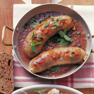 Bratwurst in Biersauce Bratwurst in Biersauce
