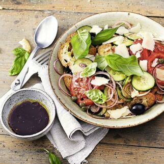 Gemüse-Brotchips-Salat Gemüse-Brotchips-Salat