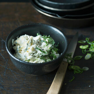 Quark-Gorgonzola-Zwiebel-Aufstrich Quark-Gorgonzola-Zwiebel-Aufstrich
