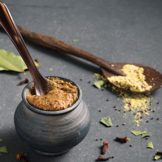 Scharfer Senf Scharfer Senf