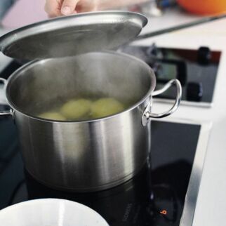 Kartoffel-klöße halb und halb Kartoffel-klöße halb und halb