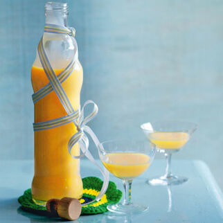 Eierlikör – selbst gemacht & ganz wunderbar Eierlikör – selbst gemacht & ganz wunderbar