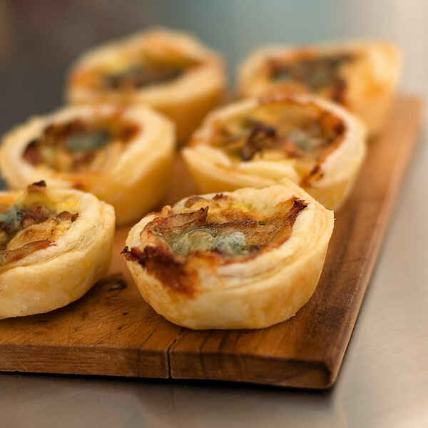 Mini-Quiches mit Speck und Käse Rezept | Küchengötter