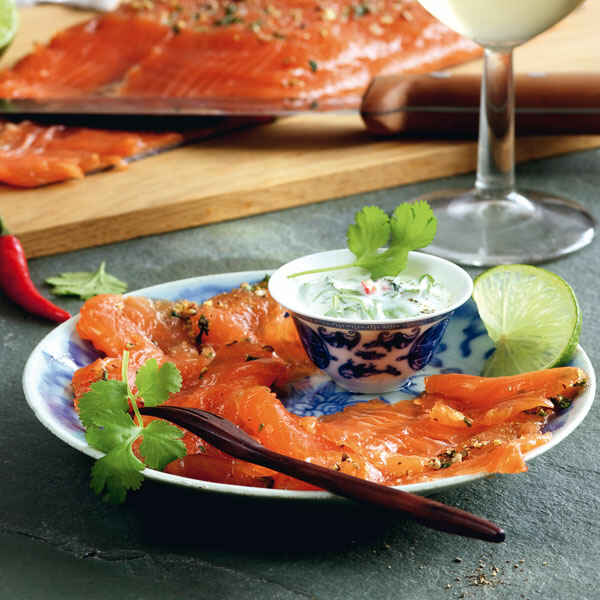 Graved Lachs Mit Limetten-Senf-Dip Rezept | Küchengötter