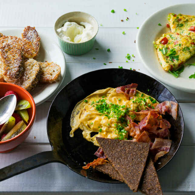 Rührei mit Tomaten und Käse Rezept | Küchengötter