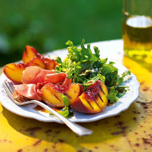 Rucola-Schinken-Salat mit Pfirsich Rezept | Küchengötter