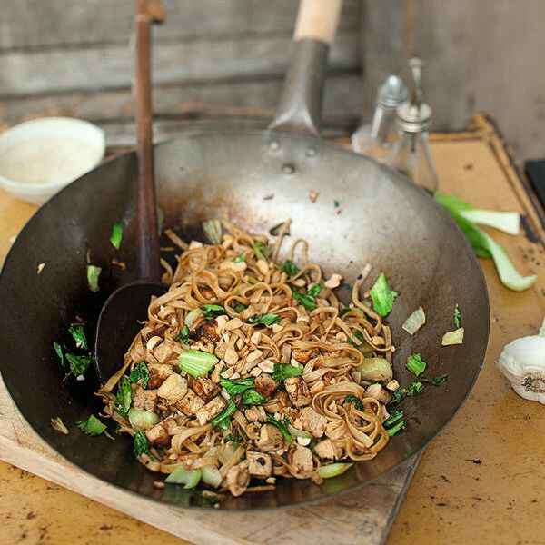 Sojabohnen-Bowl mit Pak Choi und Tofu Rezept | Küchengötter