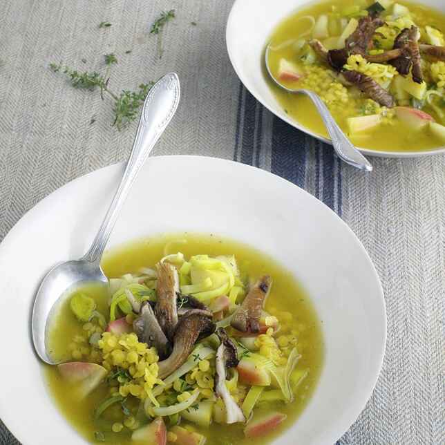 Linsensuppe mit Lauch und Apfel Rezept | Küchengötter