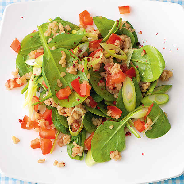 Bulgursalat mit Spitzpaprika Rezept | Küchengötter