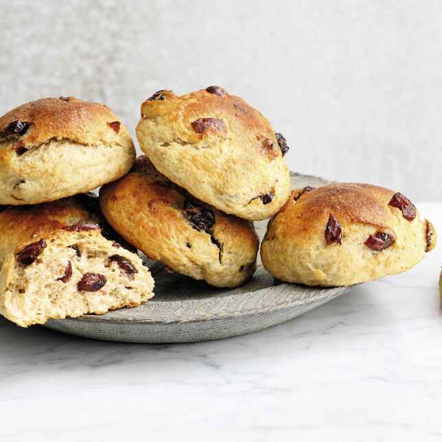 Cranberry-Kokos-Hefeknoten Rezept | Küchengötter