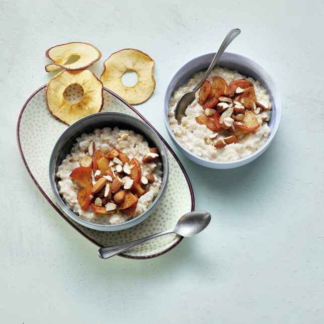 Wärmender Apfel-Zimt-Porridge Rezept | Küchengötter