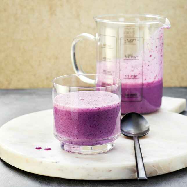 Beeren-Buttermilch-Smoothie Rezept | Küchengötter