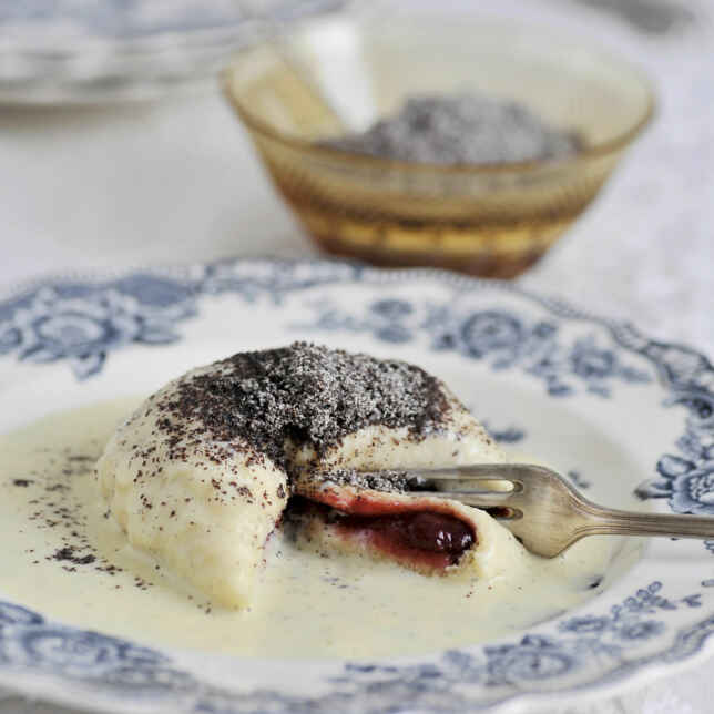 Mini-Germknödel mit Heidelbeeren Rezept | Küchengötter