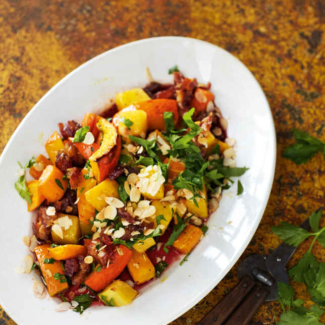 Pastinaken- und Möhrenstreifen mit Tahin-Zitronen-Dressing Rezept ...