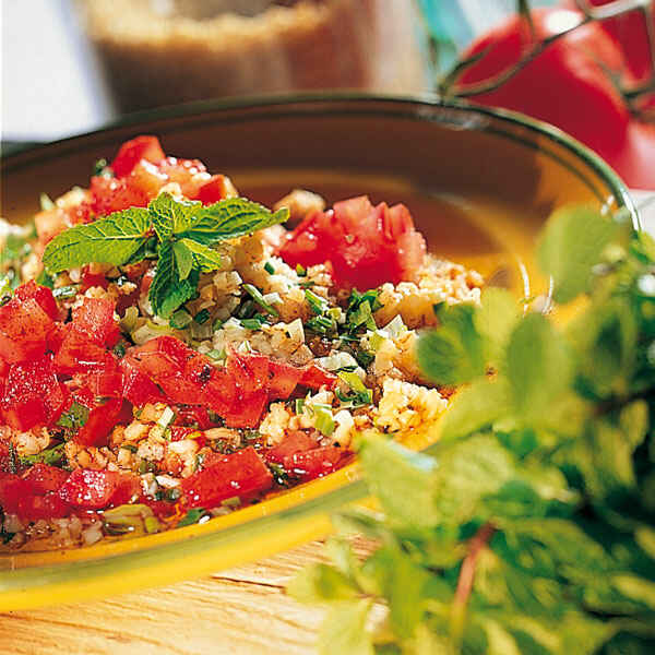 Bulgursalat mit Tomate und Feta Rezept | Küchengötter