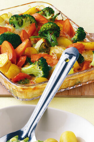 Gemüse-Kartoffel-Auflauf mit Camembert Gemüse-Kartoffel-Auflauf mit Camembert