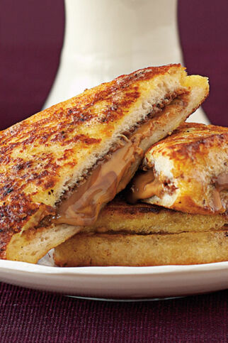 Gefüllte Schoko-Sandwiches Gefüllte Schoko-Sandwiches