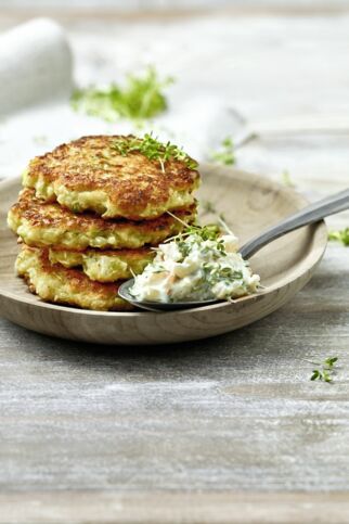 Mairübchen-Rösti mit Apfel-Dip Mairübchen-Rösti mit Apfel-Dip