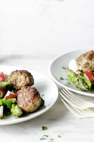 Hackbällchen mit Spargelsalat Hackbällchen mit Spargelsalat