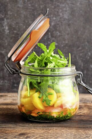 Kartoffelsalat mit Lachs und Rucola Kartoffelsalat mit Lachs und Rucola