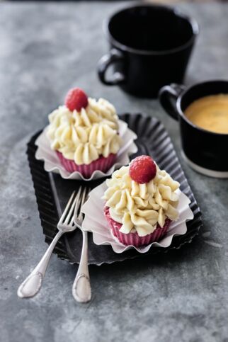 Red Velvet Cupcakes Red Velvet Cupcakes