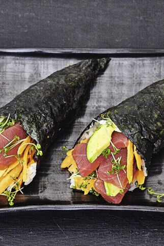 Thunfisch-Temaki mit Avocado Thunfisch-Temaki mit Avocado