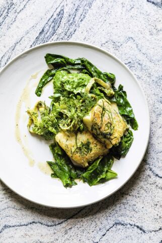 Spinat-Kartoffel-Püree mit brauner Butter und Kabeljau in Eihülle Spinat-Kartoffel-Püree mit brauner Butter und Kabeljau in Eihülle