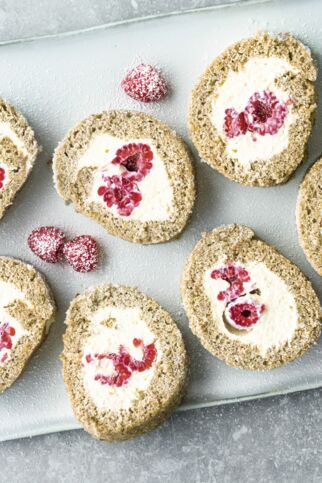 Himbeerroulade ohne Mehl Himbeerroulade ohne Mehl