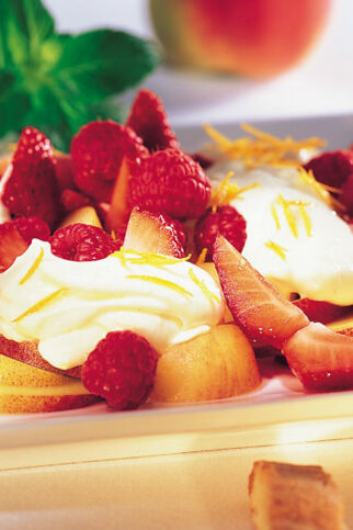 Obst mit Mascarponecreme Obst mit Mascarponecreme